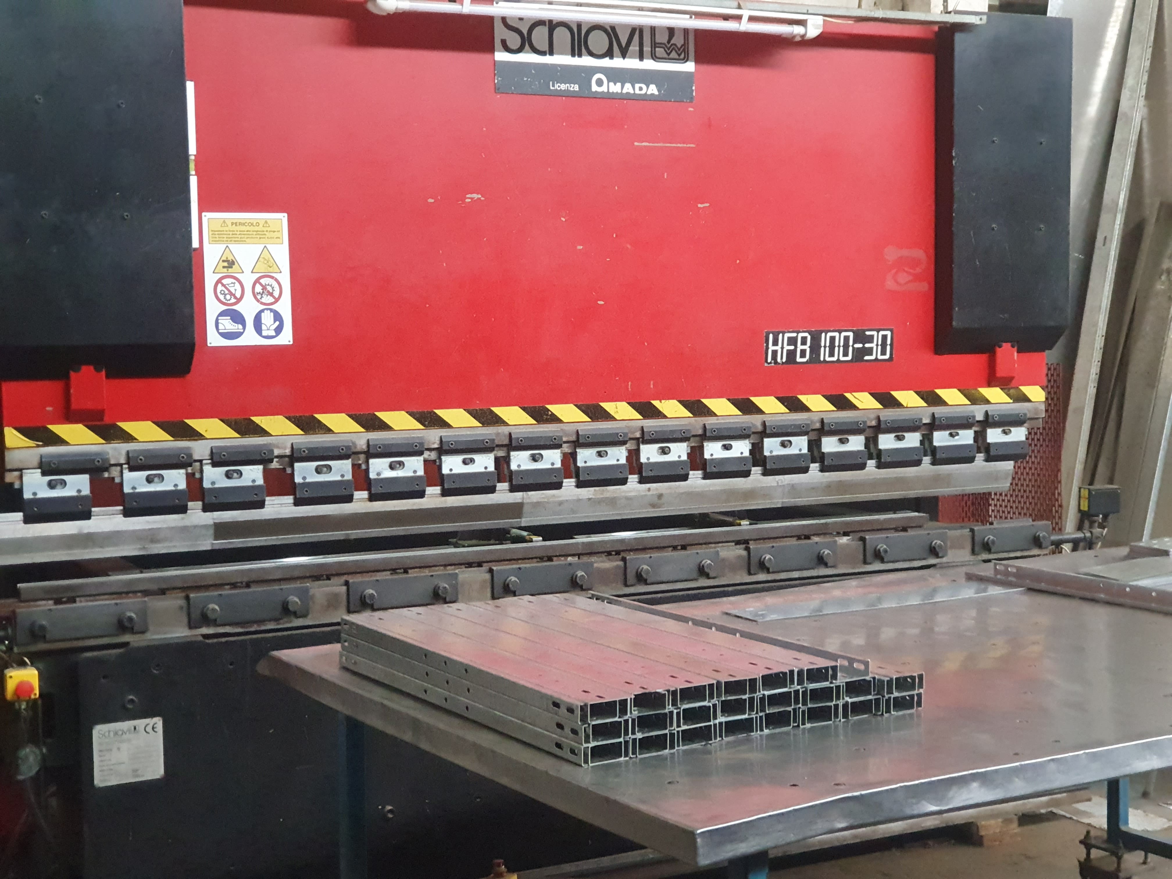 ثني الصاج CNC